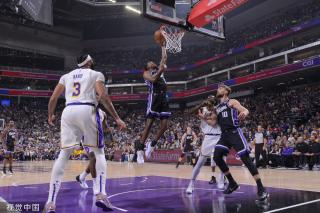 会开幕式上 会开幕式上