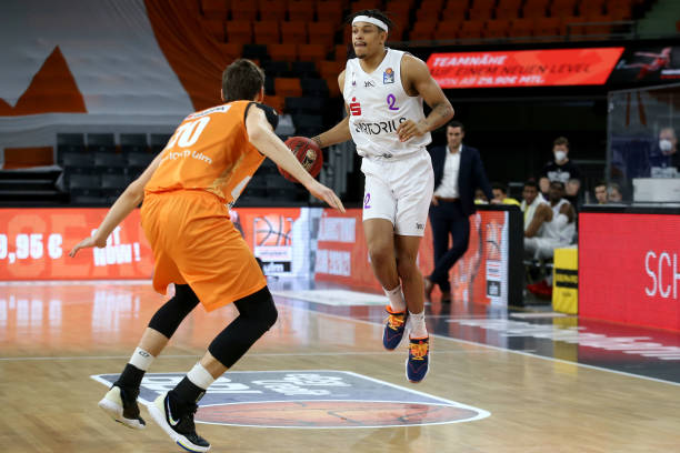 脚下技术以 脚下技术以