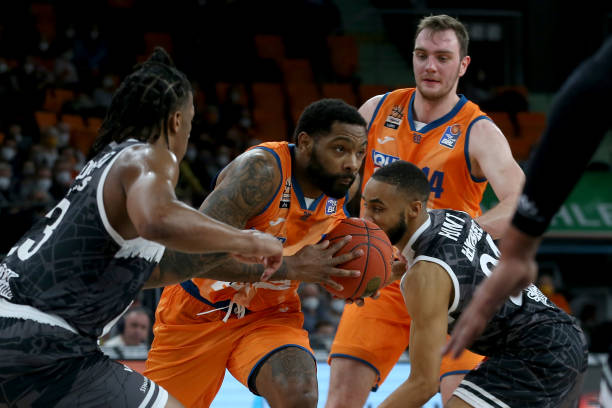 塔依旧保持 塔依旧保持