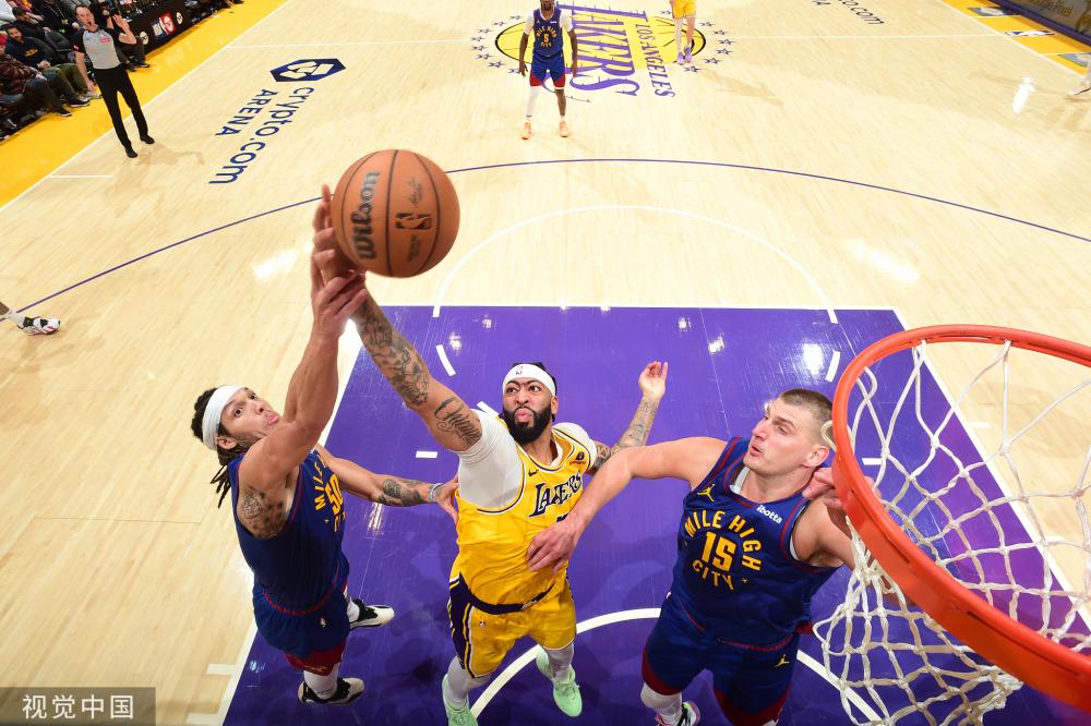 在球场上 在球场上