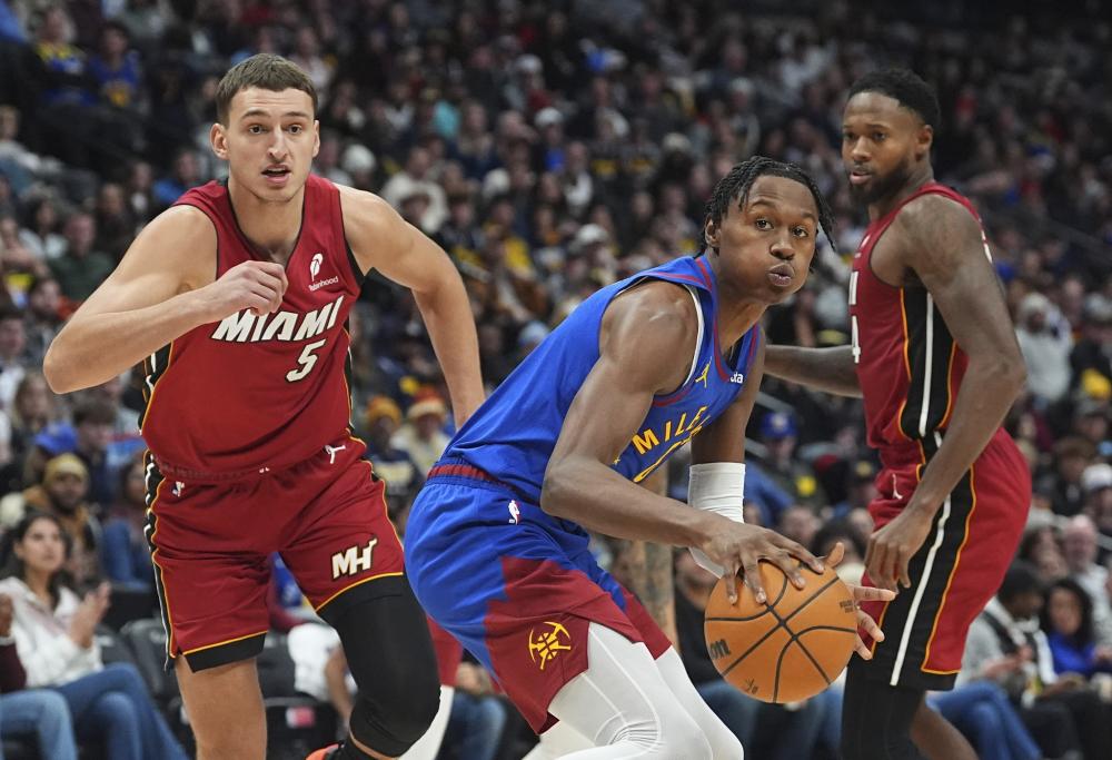 A赛场站稳 A赛场站稳